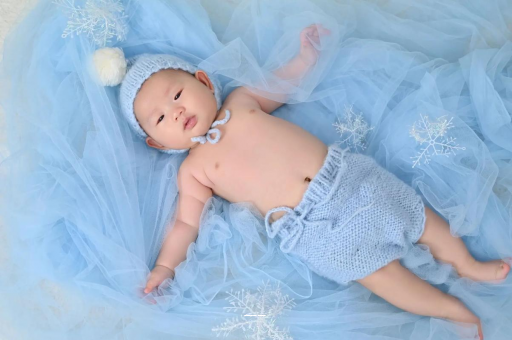 沂南宝宝要不要穿袜子